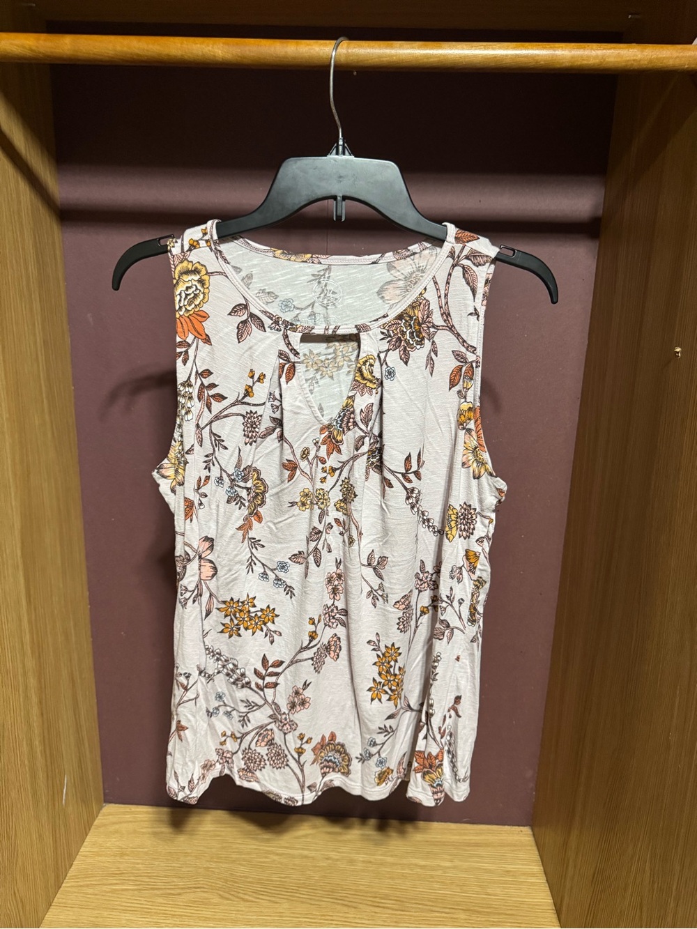 24/7 Comfort Apparel Floral Keyhole Sleeveless Top L